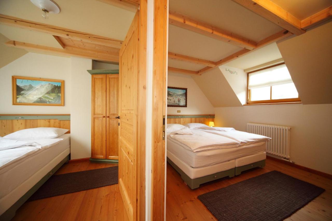 Kronau Chalet Resort Kranjska Gora Room photo